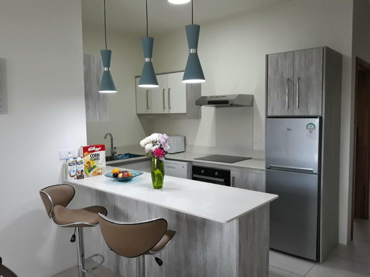 2 Bedroom Flat 15 Mins Walk From Flic En Flac Beach Eksteriør bilde